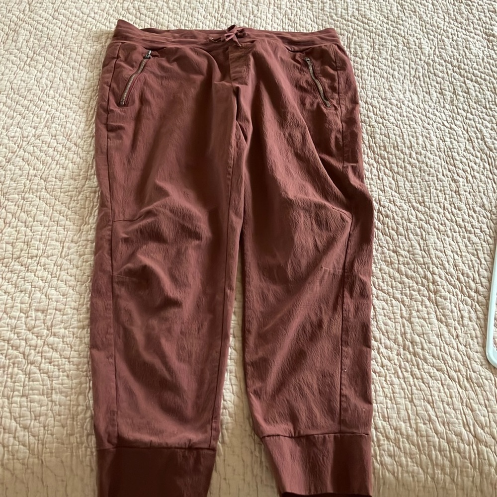 Athleta Trekkie North jogger